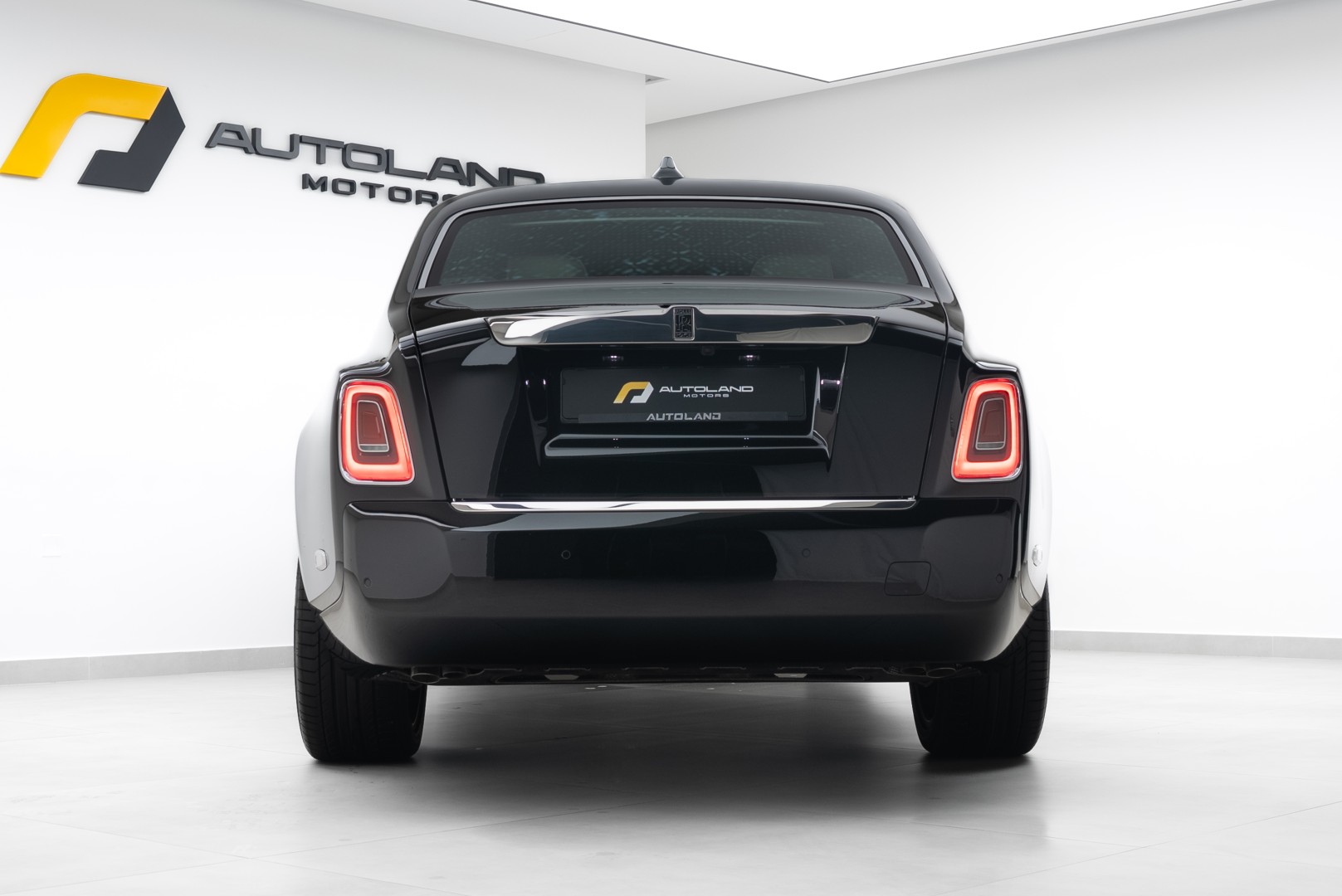 2026 ROLLS ROYCE PHANTOM EWB | GCC | MAIN DEALER WARRANTY SERVICE | VIP REAR SEATS